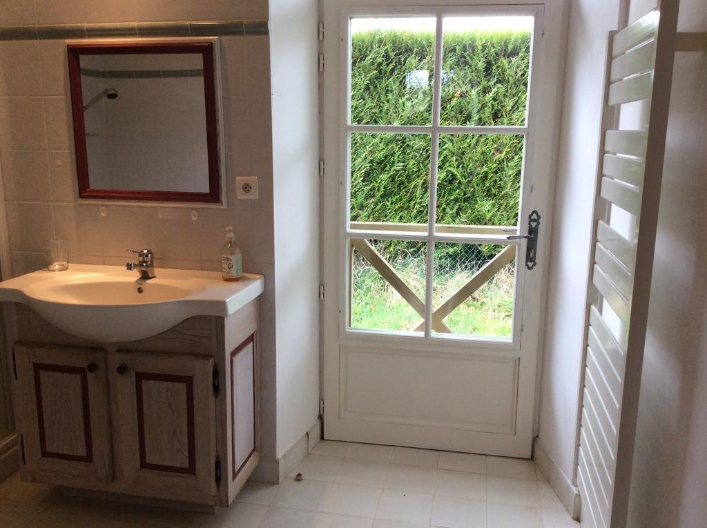 Sapharey Bed & Breakfast Sarrazac  Rom bilde